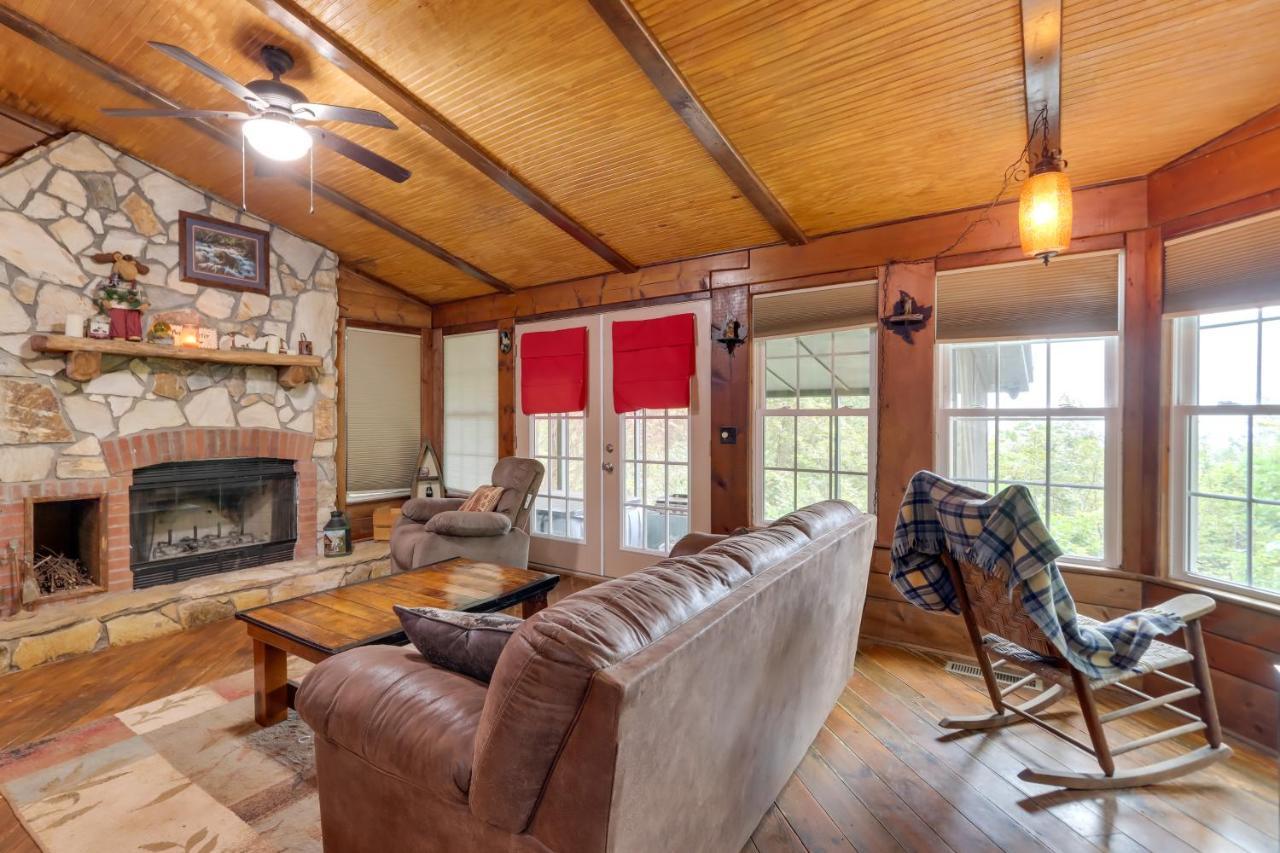 Mountaintop Ellijay Cabin With Private Hot Tub מראה חיצוני תמונה